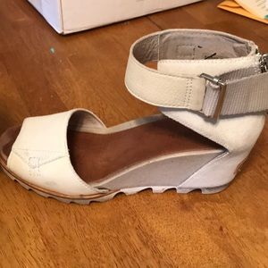Sorel wedge sandals